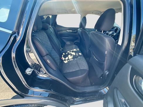 Used 2020 Nissan Rogue Sport SV FWD image 27