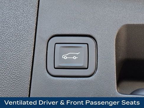 Used 2025 Cadillac XT5 Premium Luxury image 32