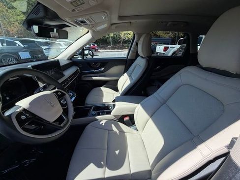 New 2026 Lincoln Corsair Reserve image 15