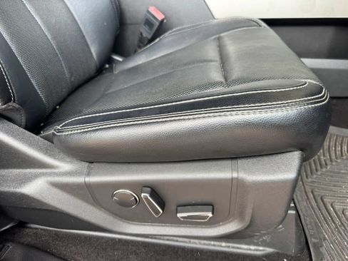 Used 2018 Ford F150 Lariat w/ Equipment Group 502A Luxury AWD/4WD image 30