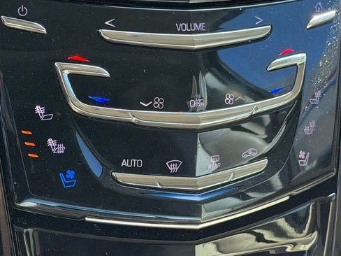 Used 2018 Cadillac Escalade ESV Luxury AWD/4WD image 20