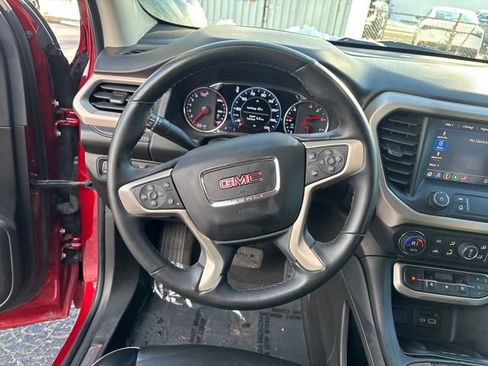 Used 2023 GMC Acadia Denali w/ Denali Technology Package image 17