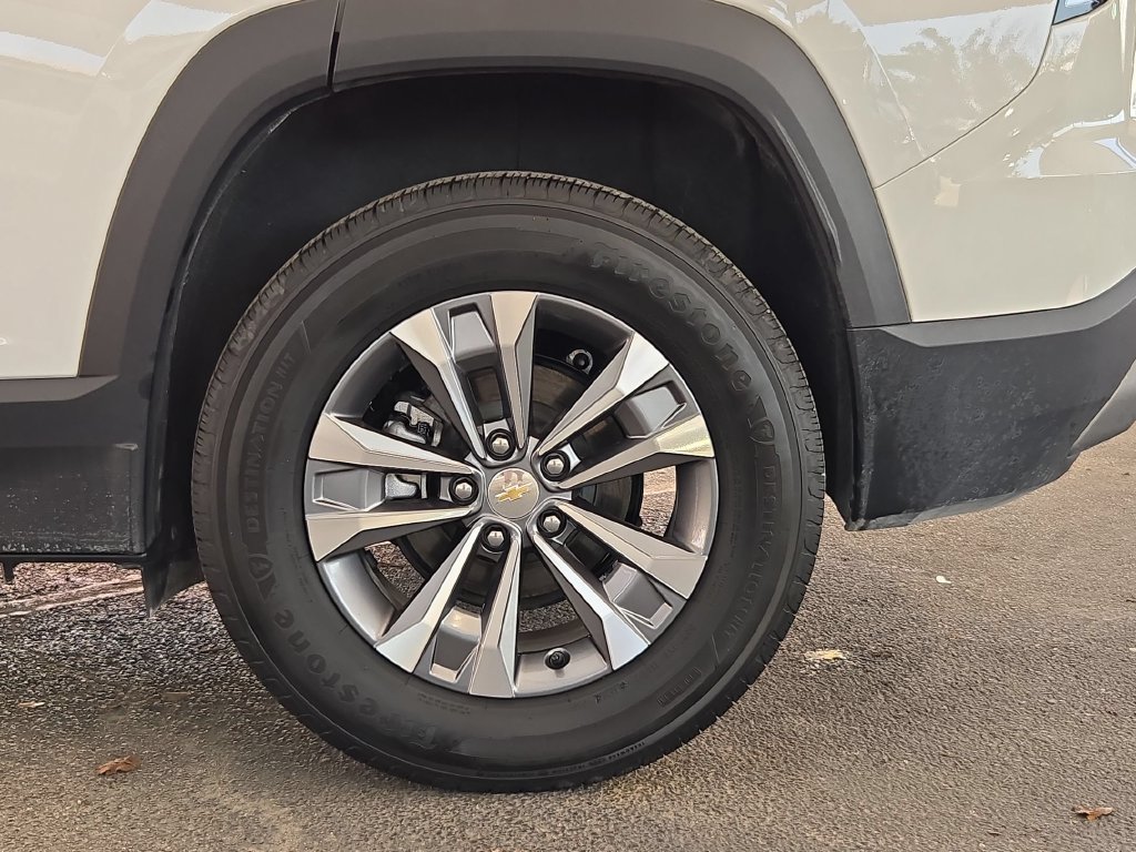 Used 2026 Chevrolet Equinox LT FWD image 23
