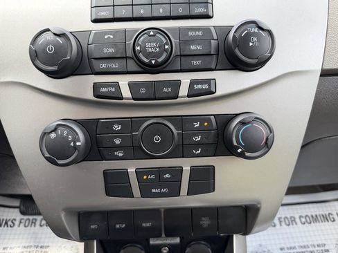 Used 2009 Ford Focus SE FWD image 19