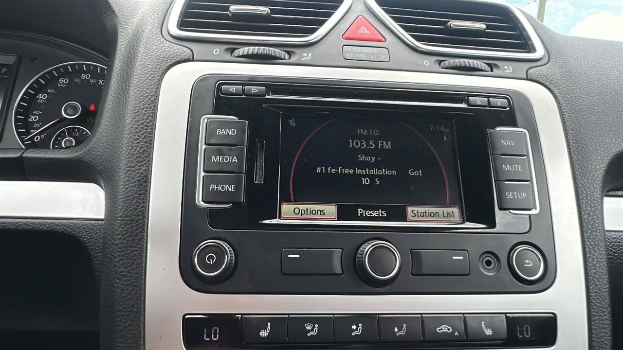 Used 2015 Volkswagen Eos Komfort FWD image 43