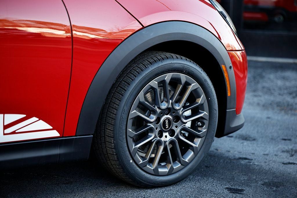 New 2026 MINI Cooper 2-Door Hardtop FWD image 5