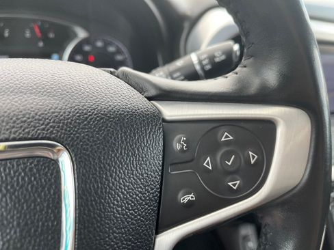 Used 2019 GMC Acadia SLT FWD image 20
