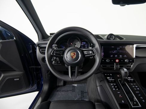New 2026 Porsche Macan S image 18