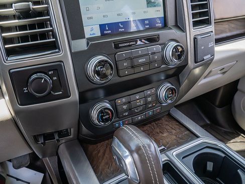 Used 2019 Ford F150 Limited RWD image 27