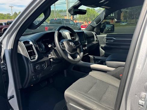 Used 2020 RAM 1500 Big Horn AWD/4WD image 16