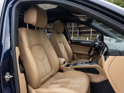 Used 2020 Porsche Macan image 54