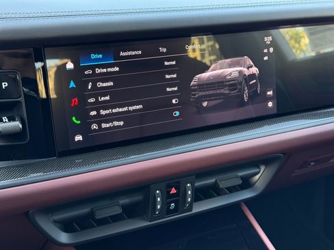 New 2026 Porsche Cayenne GTS AWD/4WD image 21