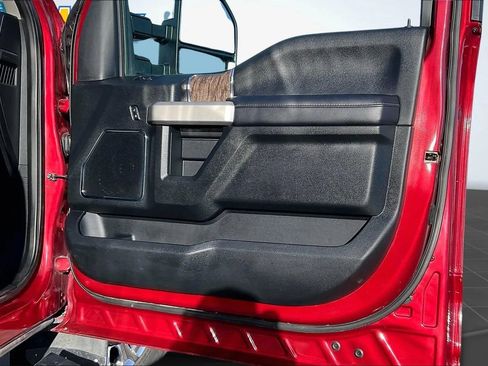 Used 2019 Ford F250 Lariat w/ Chrome Package AWD/4WD image 32