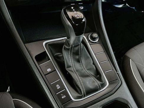 Used 2025 Volkswagen Jetta Sport FWD image 16