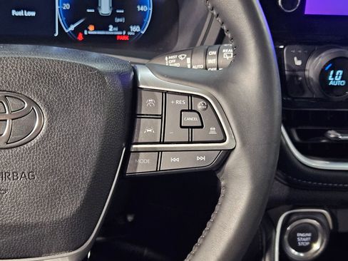 Certified 2025 Toyota Grand Highlander FWD image 29