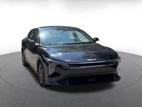 Used 2025 Kia K4 FWD image 3
