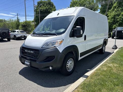 Used 2025 RAM ProMaster 2500 w/ Convenience Group FWD image 4
