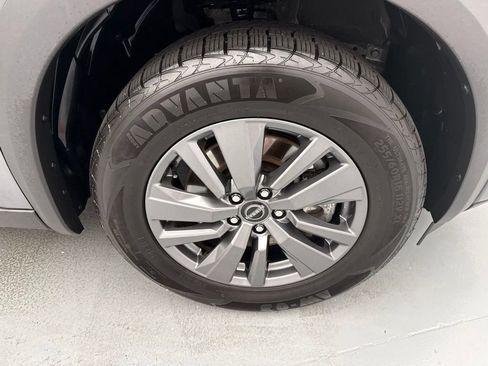 Used 2024 Nissan Pathfinder SV AWD/4WD image 14