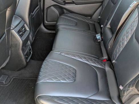 Used 2024 Ford Edge Titanium image 4