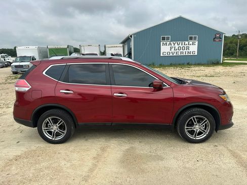 Used 2015 Nissan Rogue SV w/ SV Premium Package AWD/4WD image 5