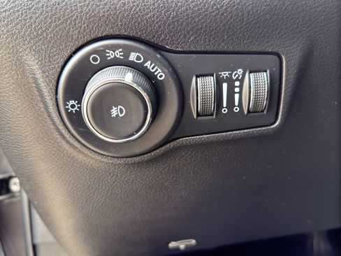 Used 2023 Jeep Compass Limited w/ Elite Group AWD/4WD image 15
