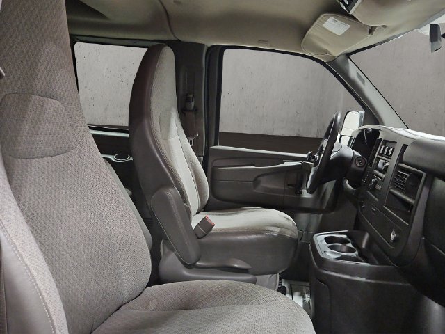 Used 2011 Chevrolet Express 1500 LT w/ LT Preferred Equipment Group AWD/4WD image 20