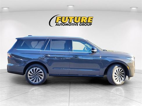 New 2025 Lincoln Navigator Black Label image 8