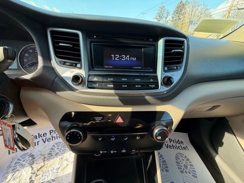 Used 2016 Hyundai Tucson SE w/ Option Group 02 image 12
