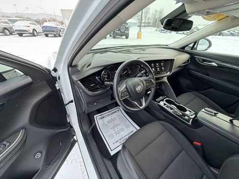 Used 2023 Buick Envision Preferred image 10
