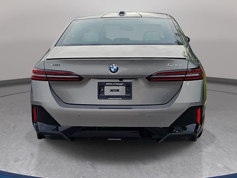 New 2026 BMW 530i xDrive w/ M Sport Package AWD/4WD image 6