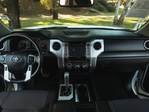 Used 2018 Toyota Tundra SR5 image 20