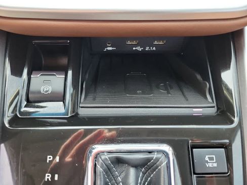 Used 2022 Subaru Outback Touring XT image 18