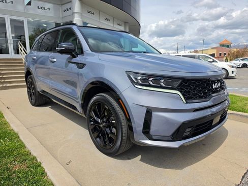 Certified 2023 Kia Sorento SX AWD/4WD image 3