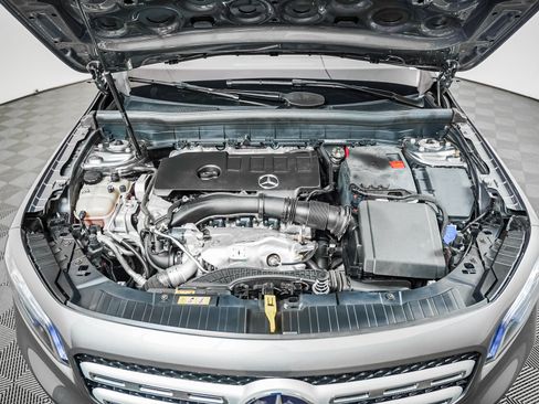 Certified 2023 Mercedes-Benz GLB 250 4MATIC w/ Premium Package image 4