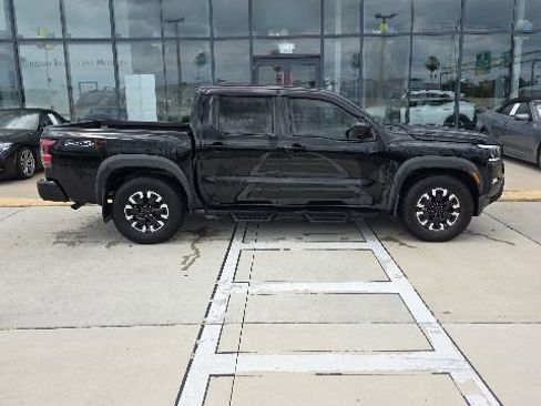 Used 2023 Nissan Frontier Pro-X w/ Tow Package RWD image 3