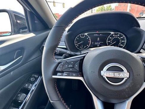 New 2025 Nissan Altima 2.5 SR image 17