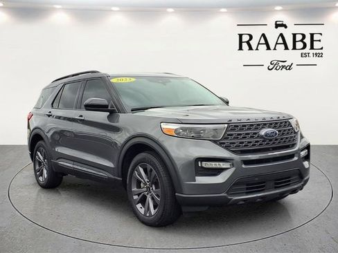 Used 2023 Ford Explorer XLT w/ Equipment Group 202A AWD/4WD image 1