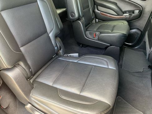 Used 2020 GMC Yukon XL SLT AWD/4WD image 17