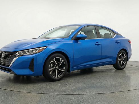 Used 2025 Nissan Sentra SV FWD image 3