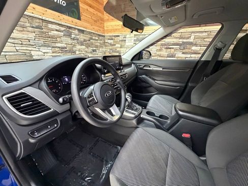 Used 2021 Kia Seltos LX image 10