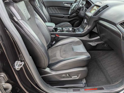 Used 2019 Ford Edge ST w/ Equipment Group 401A AWD/4WD image 19