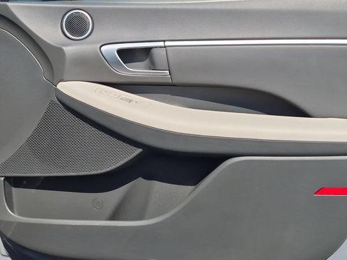 Used 2025 Hyundai Sonata SEL FWD image 32
