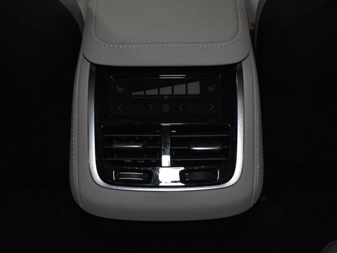 Used 2026 Volvo XC90 B6 Ultra w/ Lounge Package AWD/4WD image 37