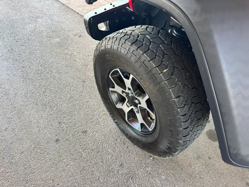 Used 2019 Jeep Wrangler Unlimited Rubicon w/ Steel Bumper Group AWD/4WD image 32