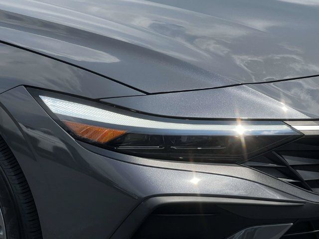 Certified 2024 Hyundai Elantra SEL FWD image 8