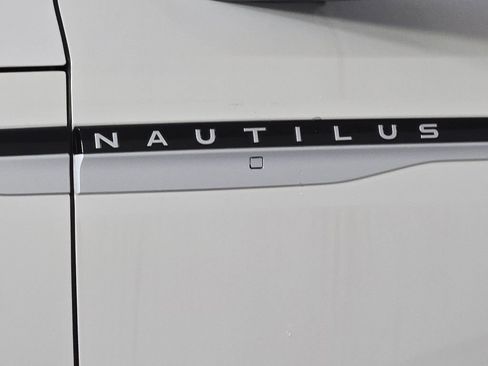 New 2026 Lincoln Nautilus Premier AWD/4WD image 6