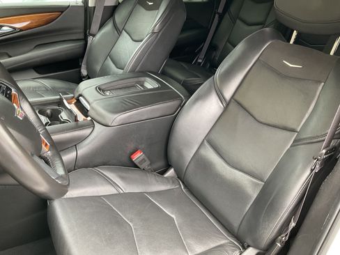Used 2015 Cadillac Escalade Premium AWD/4WD image 30