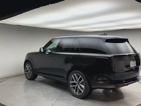 New 2026 Land Rover Range Rover SE AWD/4WD image 4
