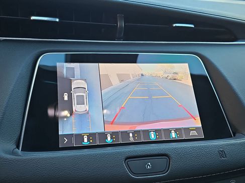 Used 2019 Cadillac XT4 Premium Luxury w/ Technology Package AWD/4WD image 25