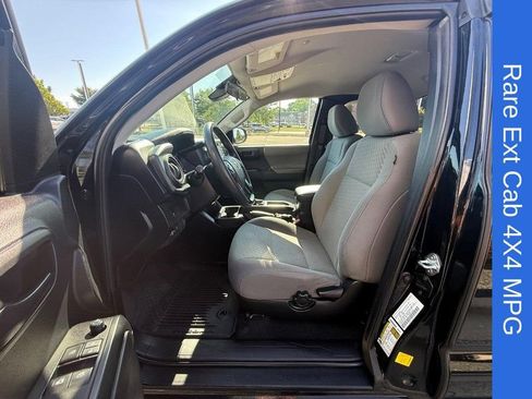 Used 2022 Toyota Tacoma SR AWD/4WD image 24